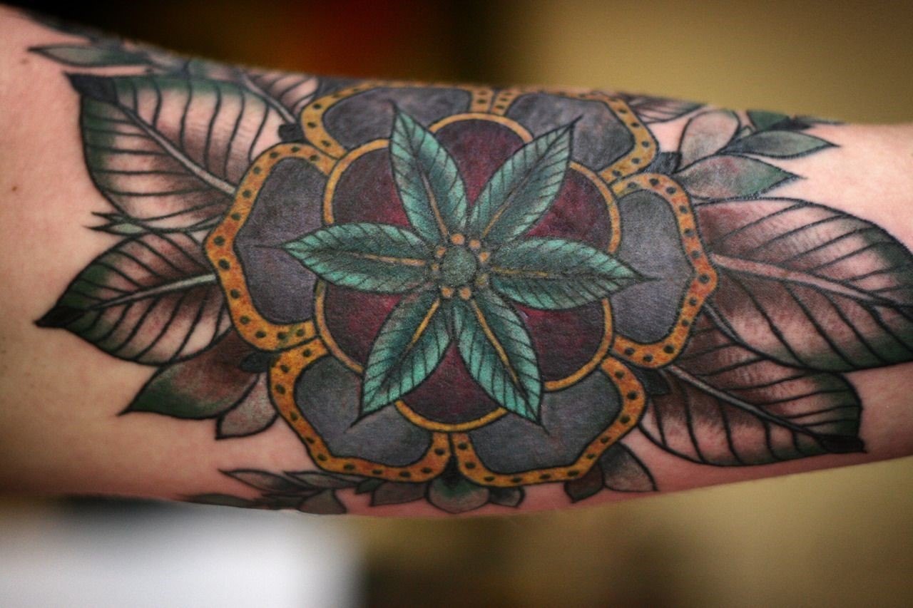 flor de loto tatuaje