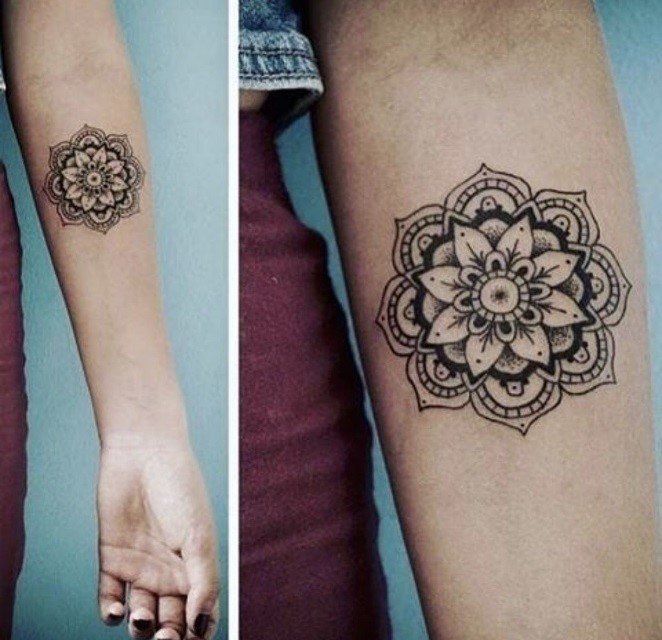 tatuaje pequeño loto